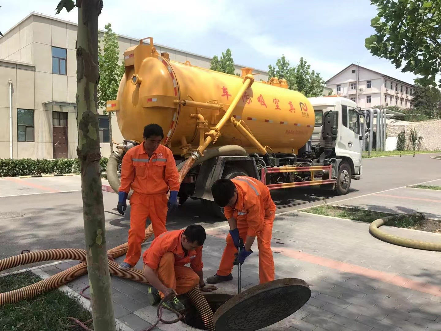 叶集化粪池清理与5-8吨吸粪车施工效率分析